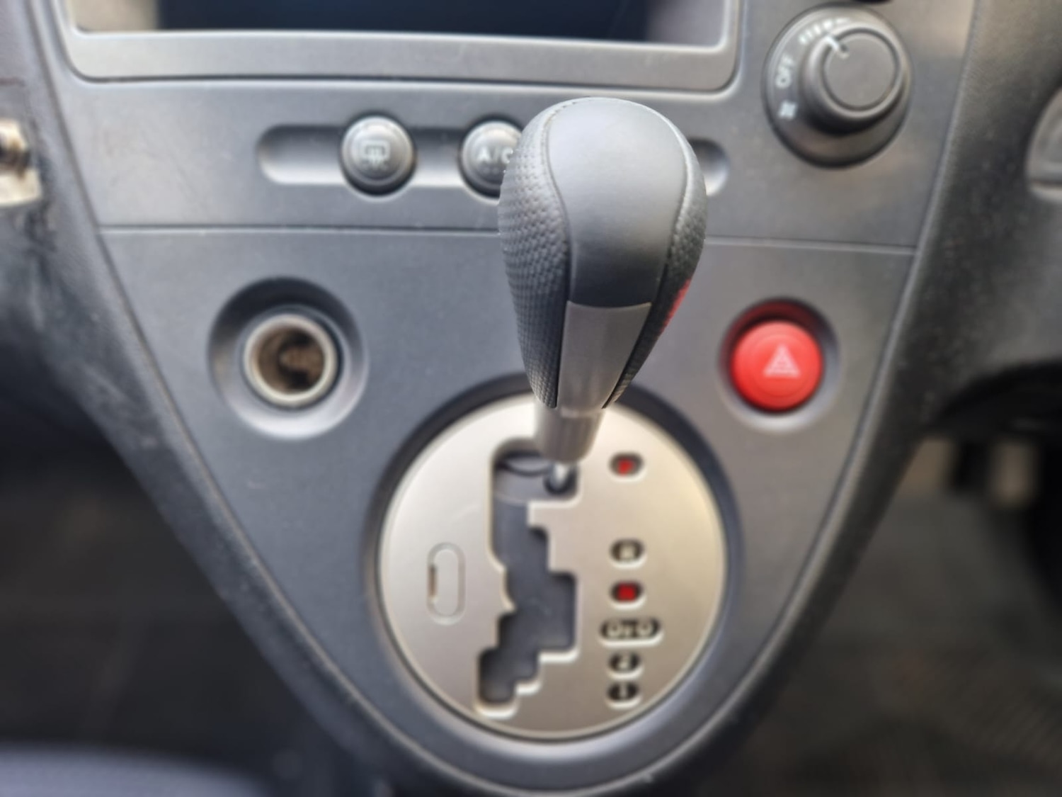 Used Honda Civic 2002 for sale - 76340845: Photo 17