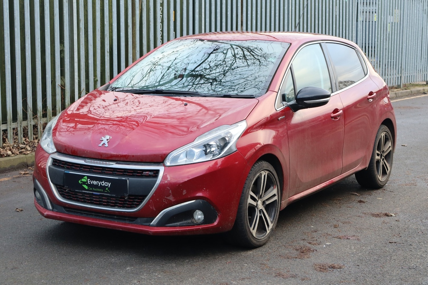 Used Peugeot 208 2016 for sale - 77312235: Photo 2