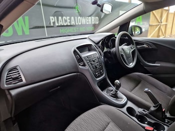 Used Vauxhall Astra 2012 for sale - 78915149: Photo