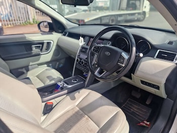 Used Land Rover Discovery Sport 2016 for sale - 78745637: Photo