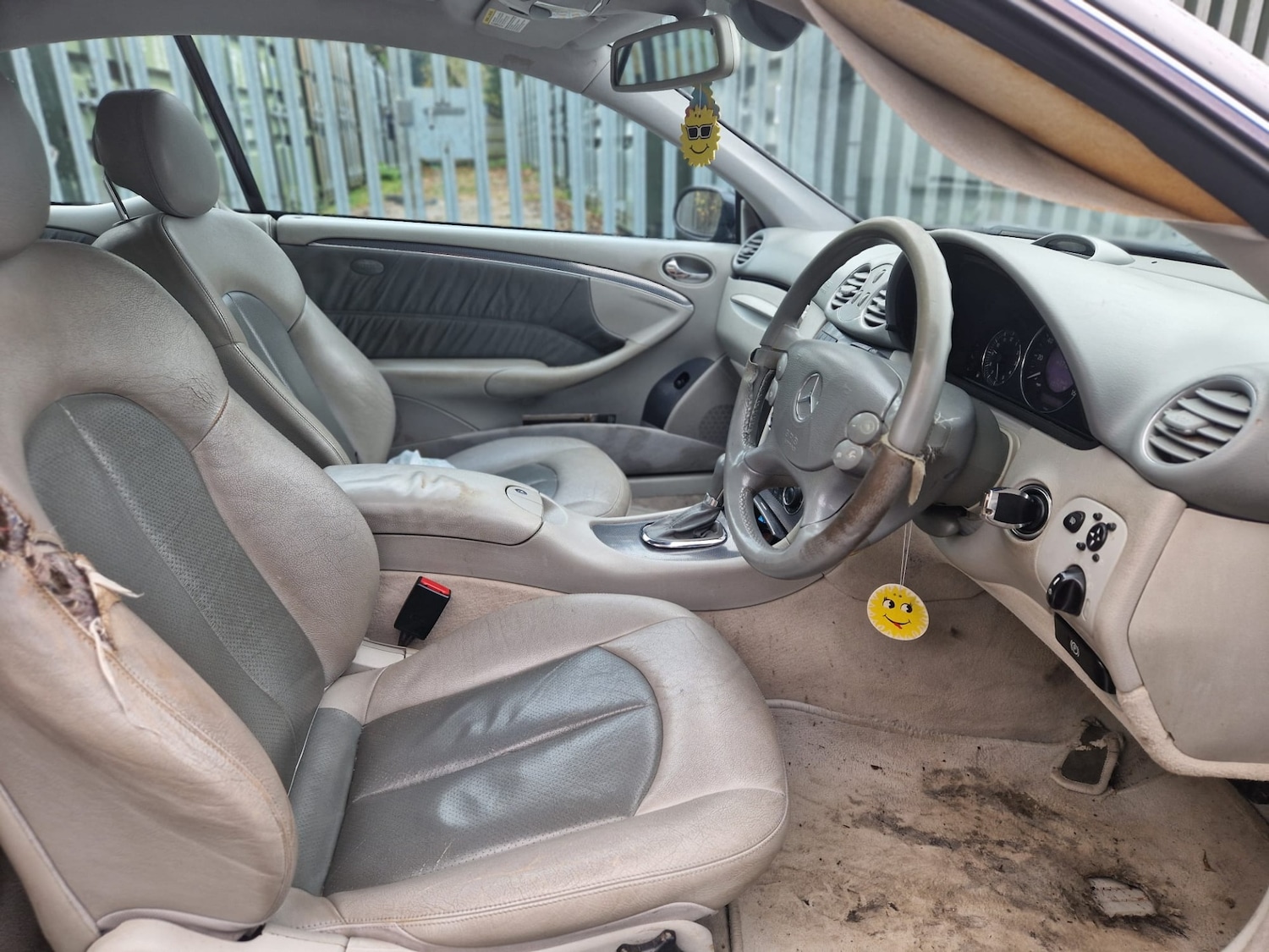 Used Mercedes-Benz CLK 2005 for sale - 76554109: Photo 9