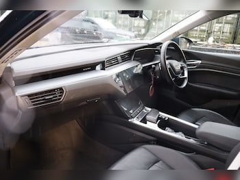 Used Audi e-tron 2021 for sale - 77207518: Photo