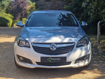 Vauxhall - Insignia