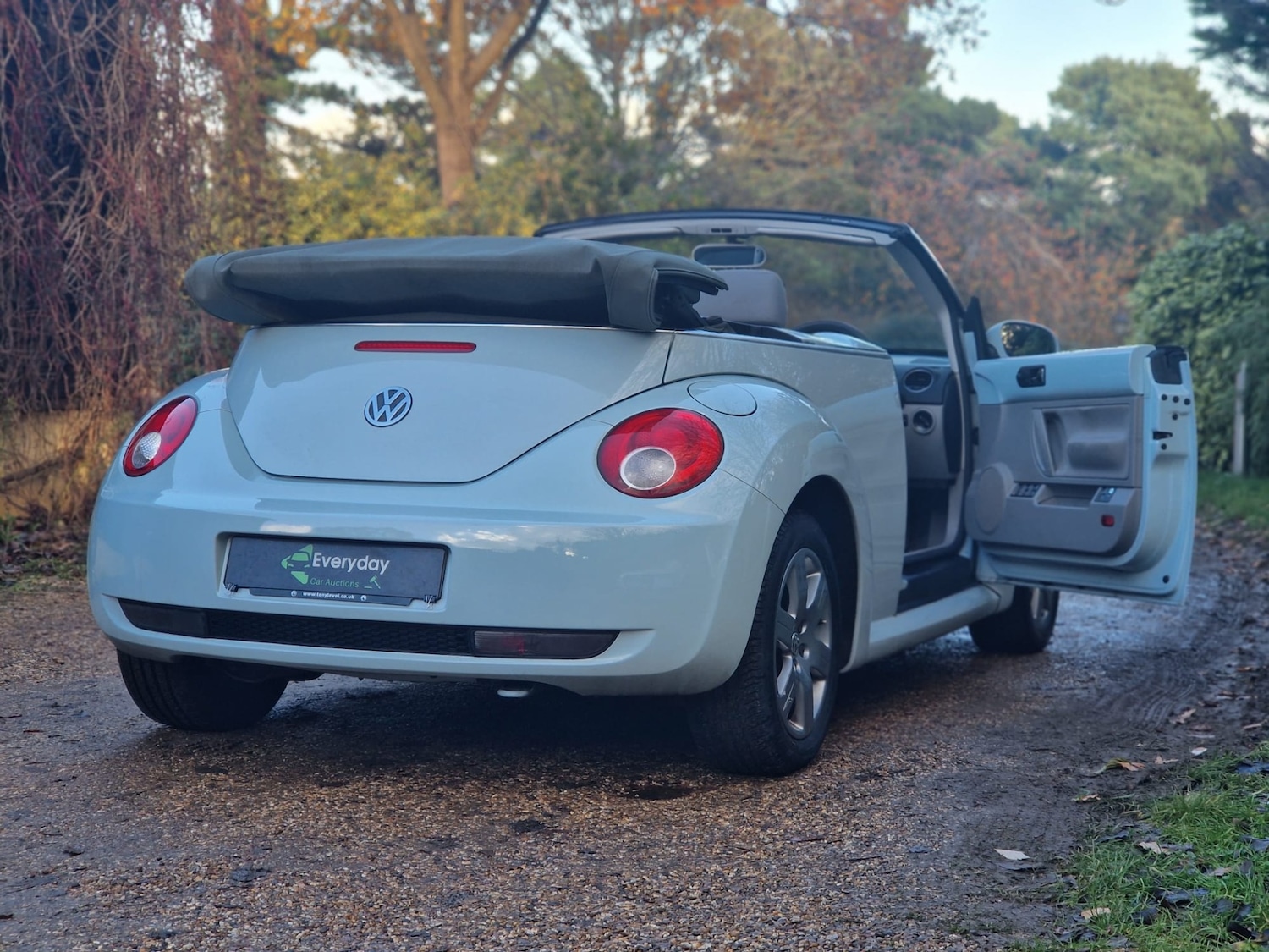 Used Volkswagen Beetle 2006 for sale - 76807355: Photo 10