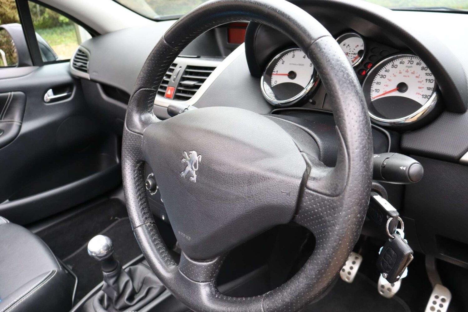 Used Peugeot 207 2010 for sale - 77917726: Photo 32