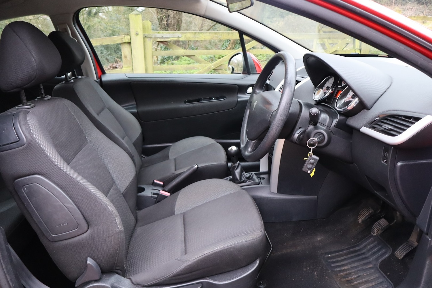 Used Peugeot 207 2011 for sale - 77501249: Photo 15