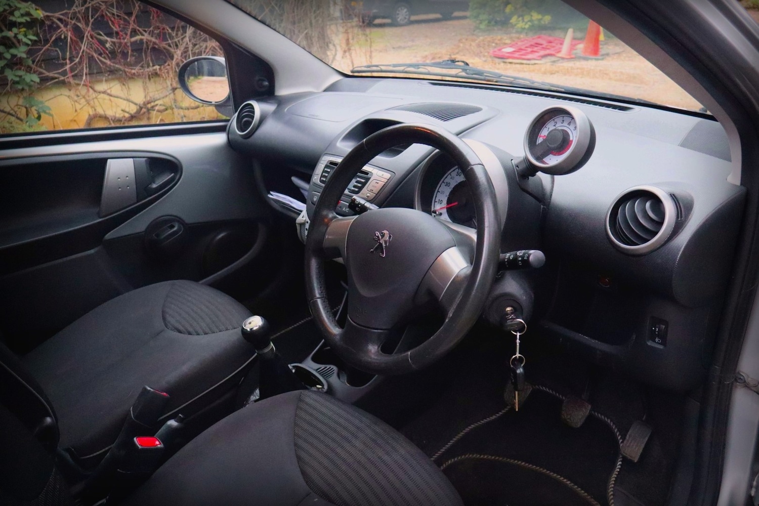 Used Peugeot 107 2012 for sale - 77034524: Photo 3