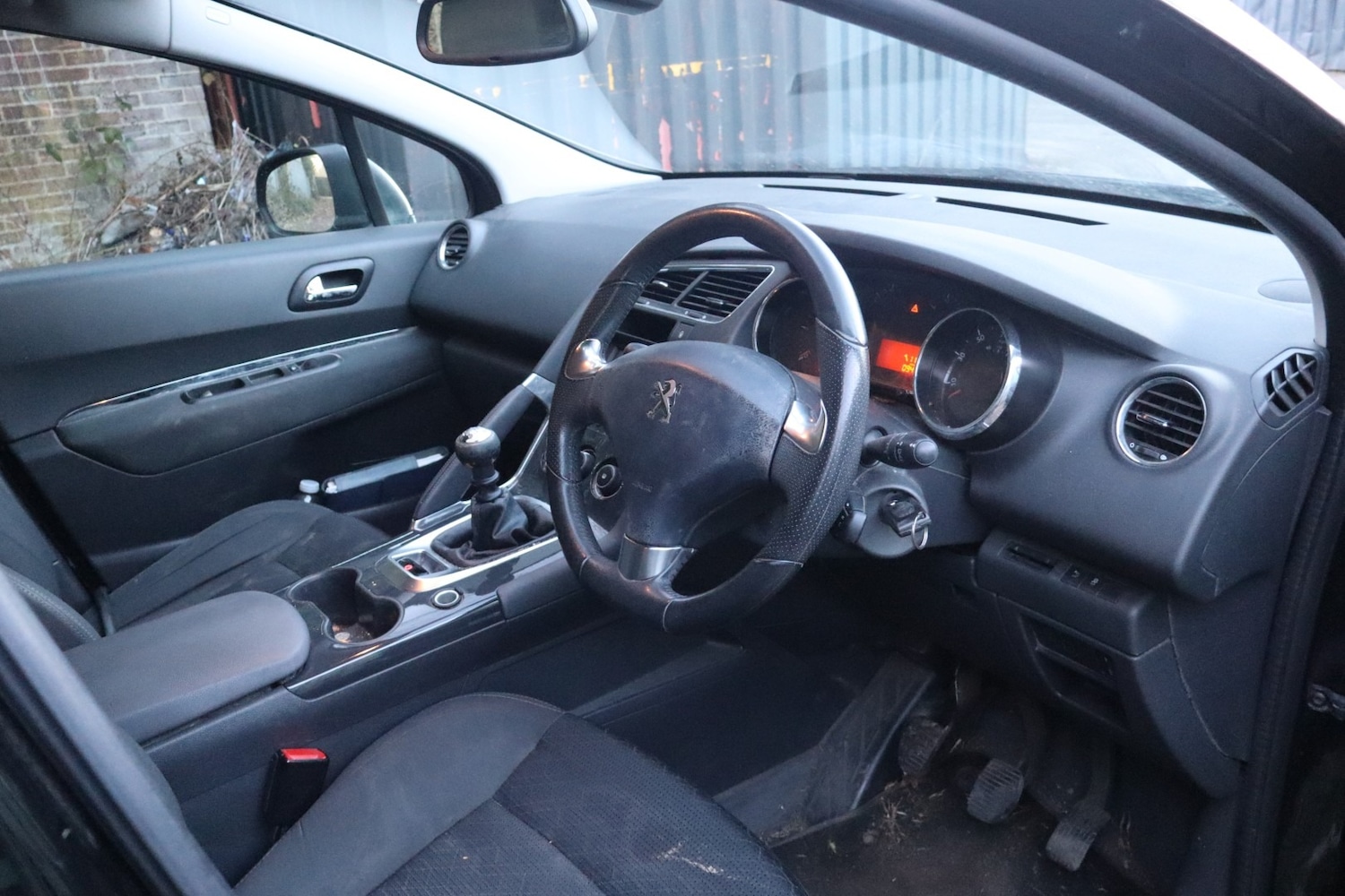 Used Peugeot 3008 2015 for sale - 77106142: Photo 2