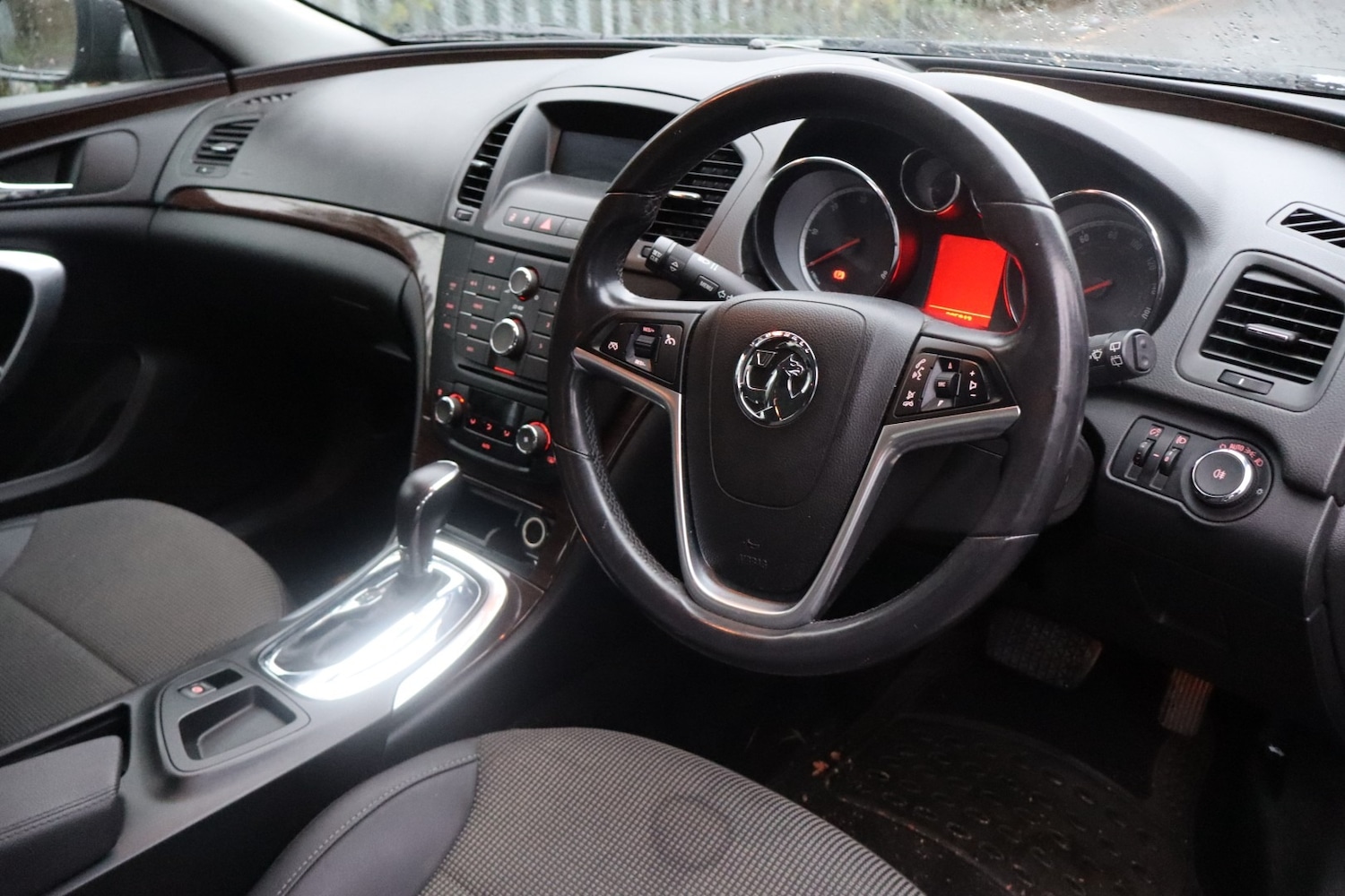 Used Vauxhall Insignia 2011 for sale - 76718758: Photo 9