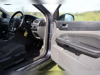 Used Ford Focus 2009 for sale - 78239266: Photo