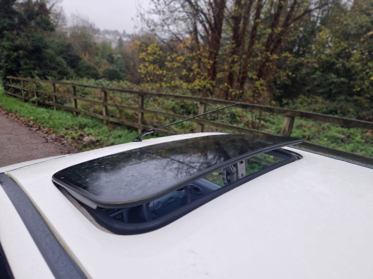 Used Ford Fiesta 1998 for sale - 76662467: Photo 10