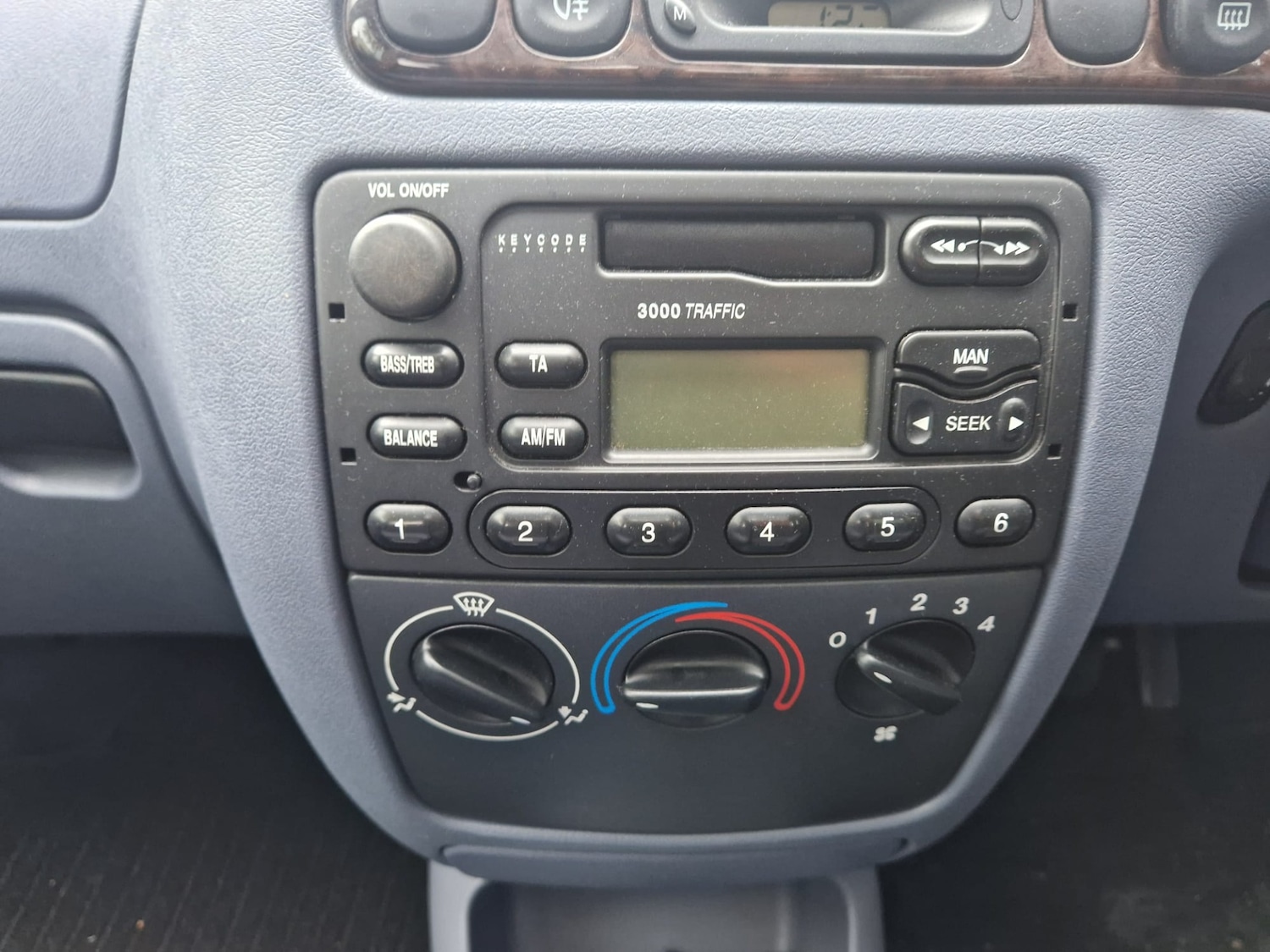 Used Ford Fiesta 1998 for sale - 76662467: Photo 14