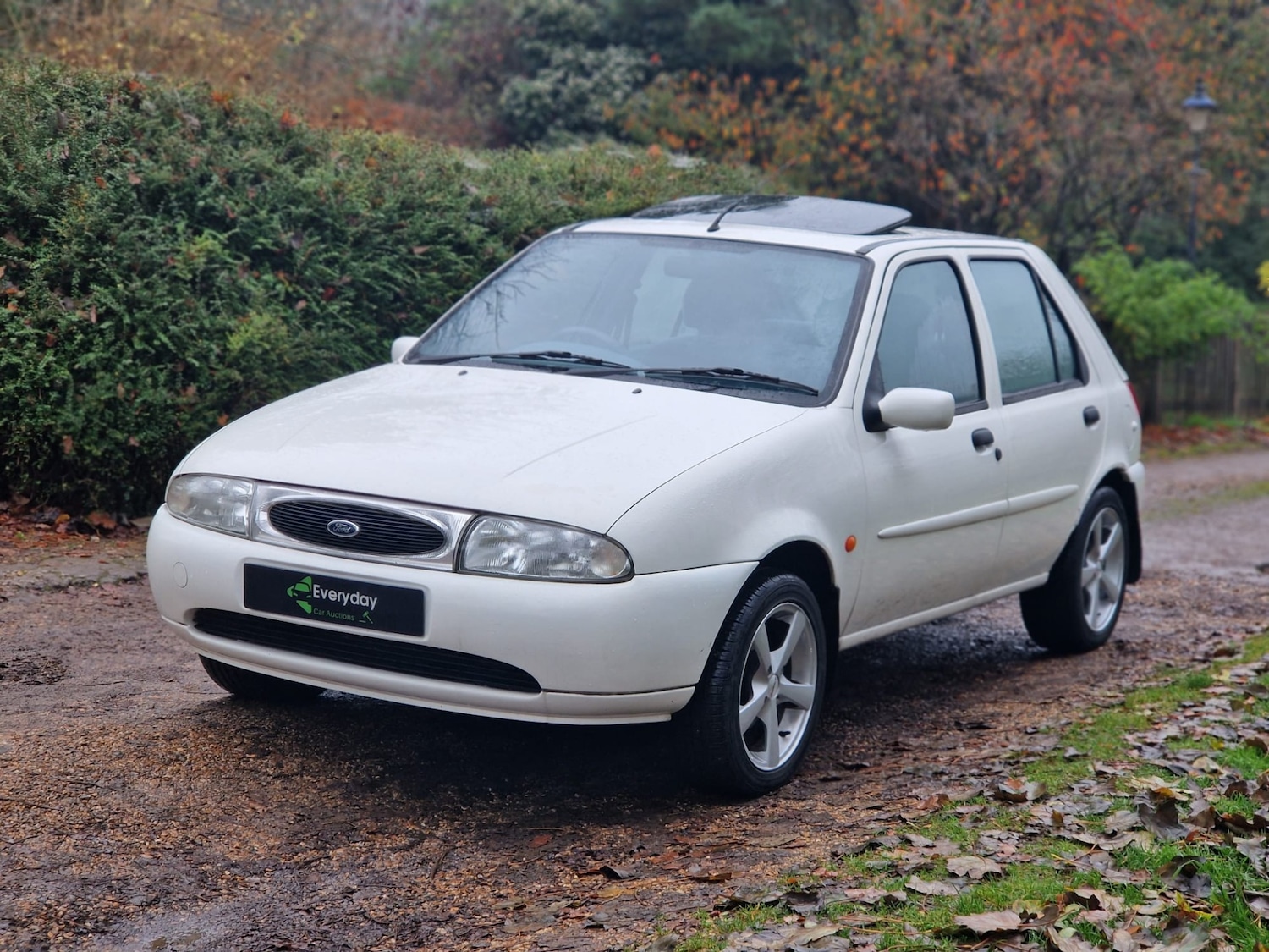 Used Ford Fiesta 1998 for sale - 76662467: Photo 3
