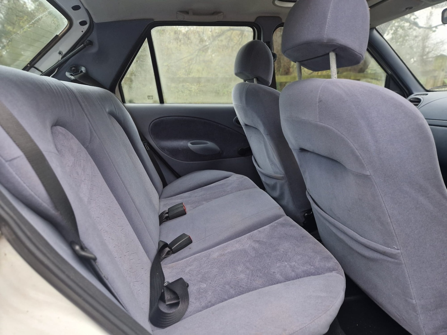 Used Ford Fiesta 1998 for sale - 76662467: Photo 9