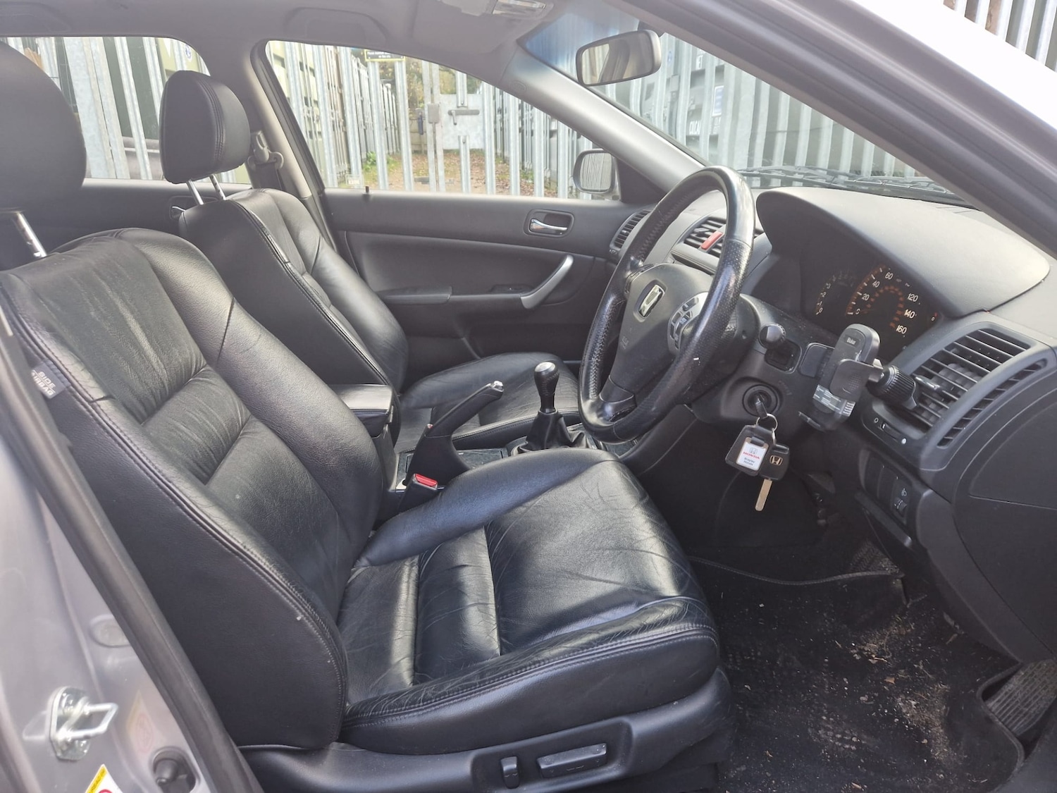 Used Honda Accord 2004 for sale - 76567819: Photo 9