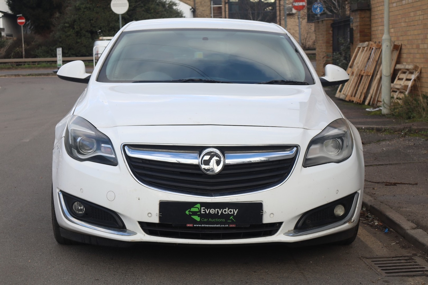 Used Vauxhall Insignia 2016 for sale - 77045681: Photo 2