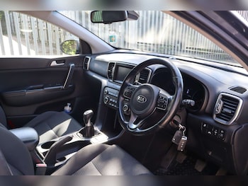 Used Kia Sportage 2017 for sale - 78359029: Photo