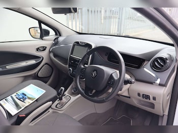 Used Renault Zoe 2016 for sale - 78124680: Photo
