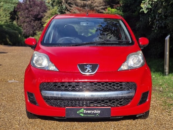 2011 (11) - 1.0 Urban 5dr