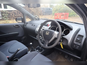 Used Honda Jazz 2005 for sale - 77324415: Photo