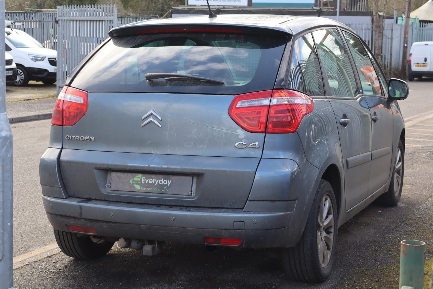 Used Citroen C4 Picasso 2010 for sale - 77830015: Photo 10