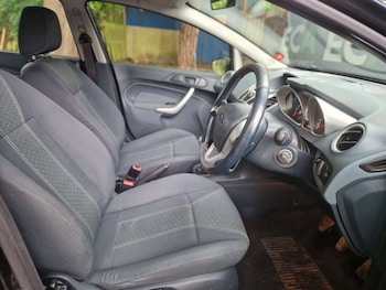 Used Ford Fiesta 2010 for sale - 78837888: Photo