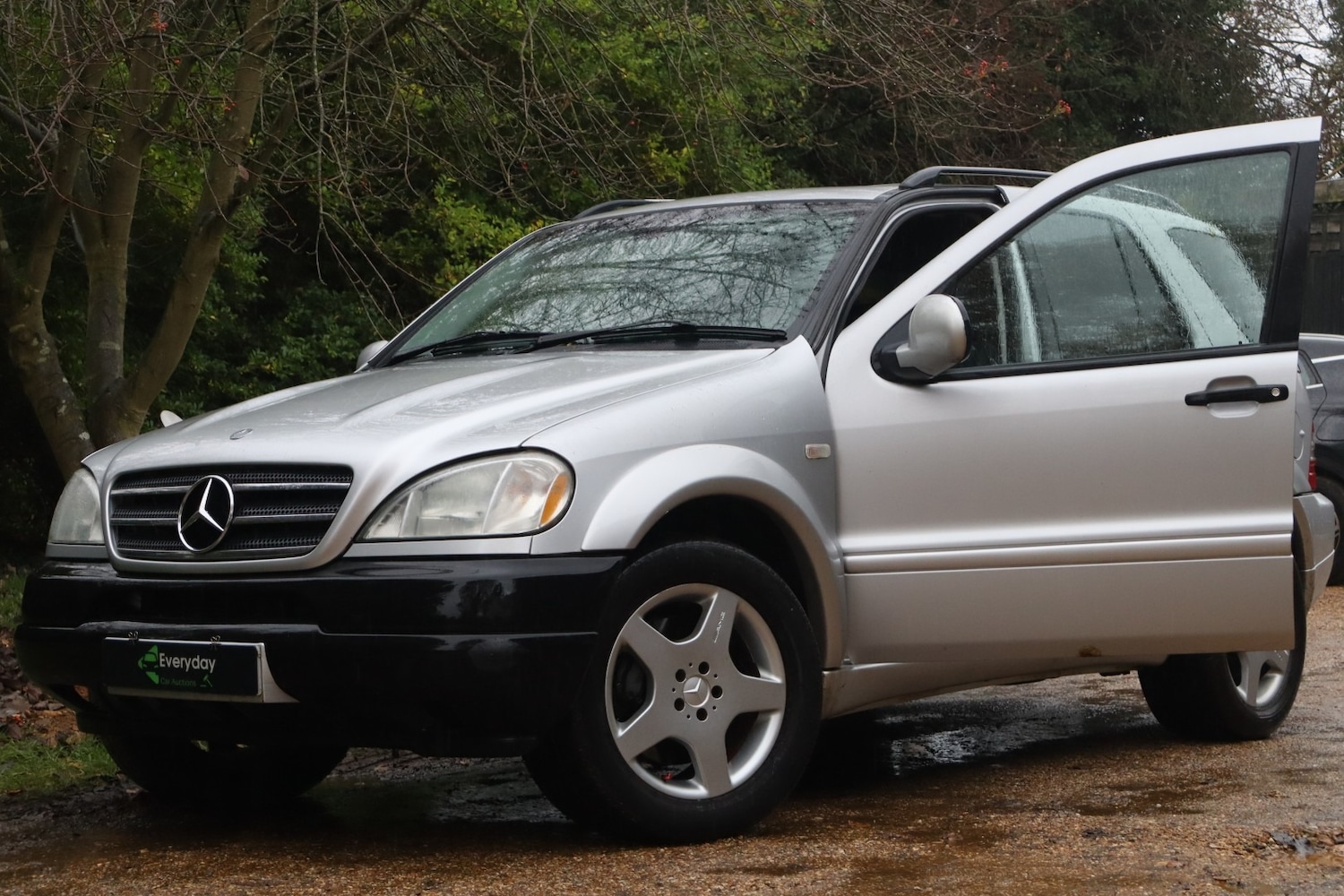 Used Mercedes-Benz M Class 2001 for sale - 76748053: Photo 3