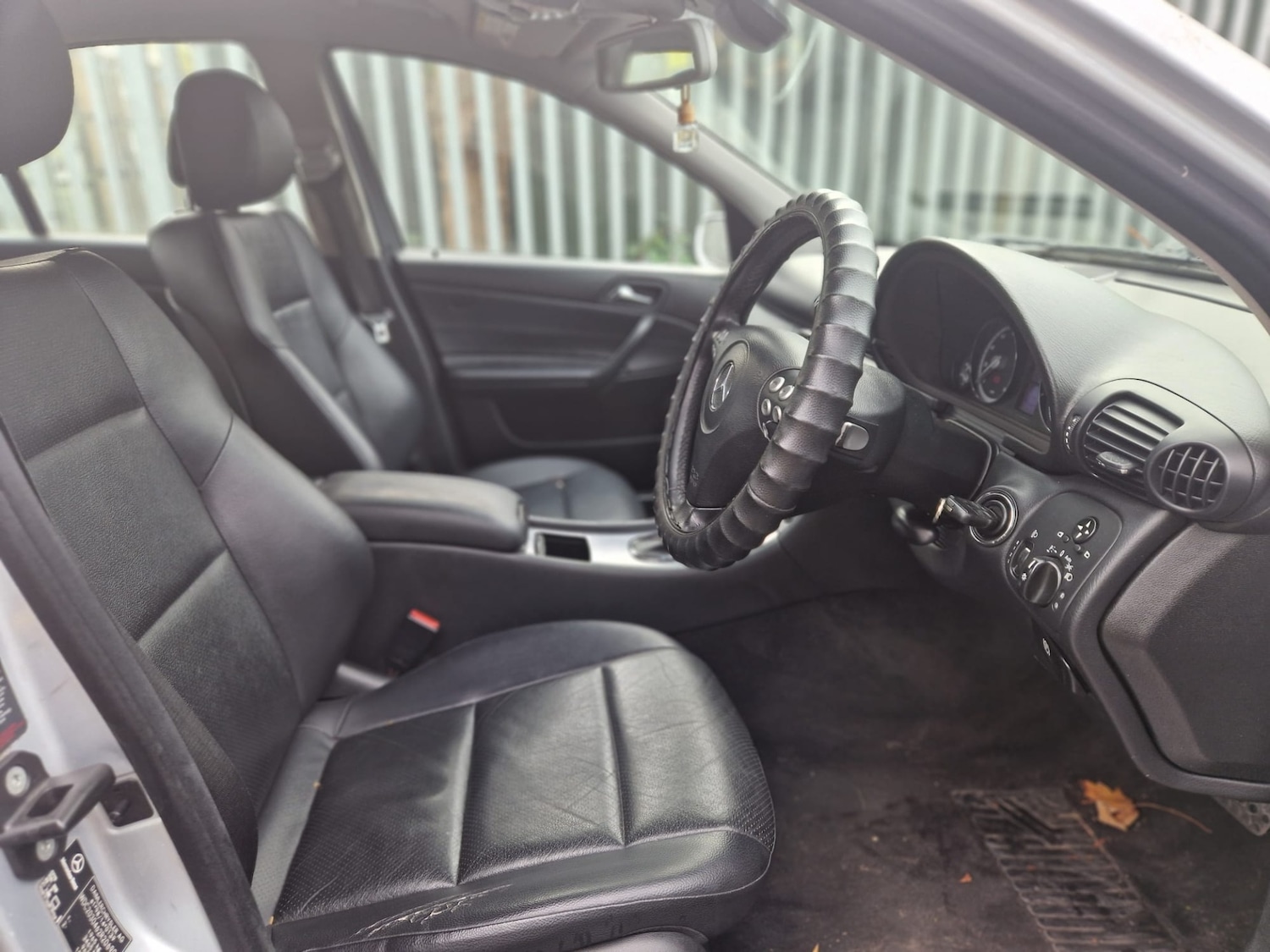 Used Mercedes-Benz C Class 2005 for sale - 76554201: Photo 3