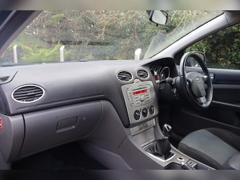 Used Ford Focus 2009 for sale - 77392567: Photo