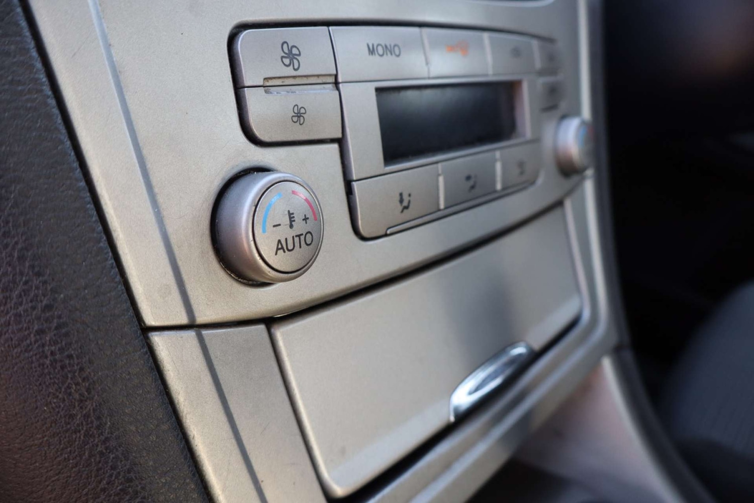 Used Ford Mondeo 2008 for sale - 77953331: Photo 29