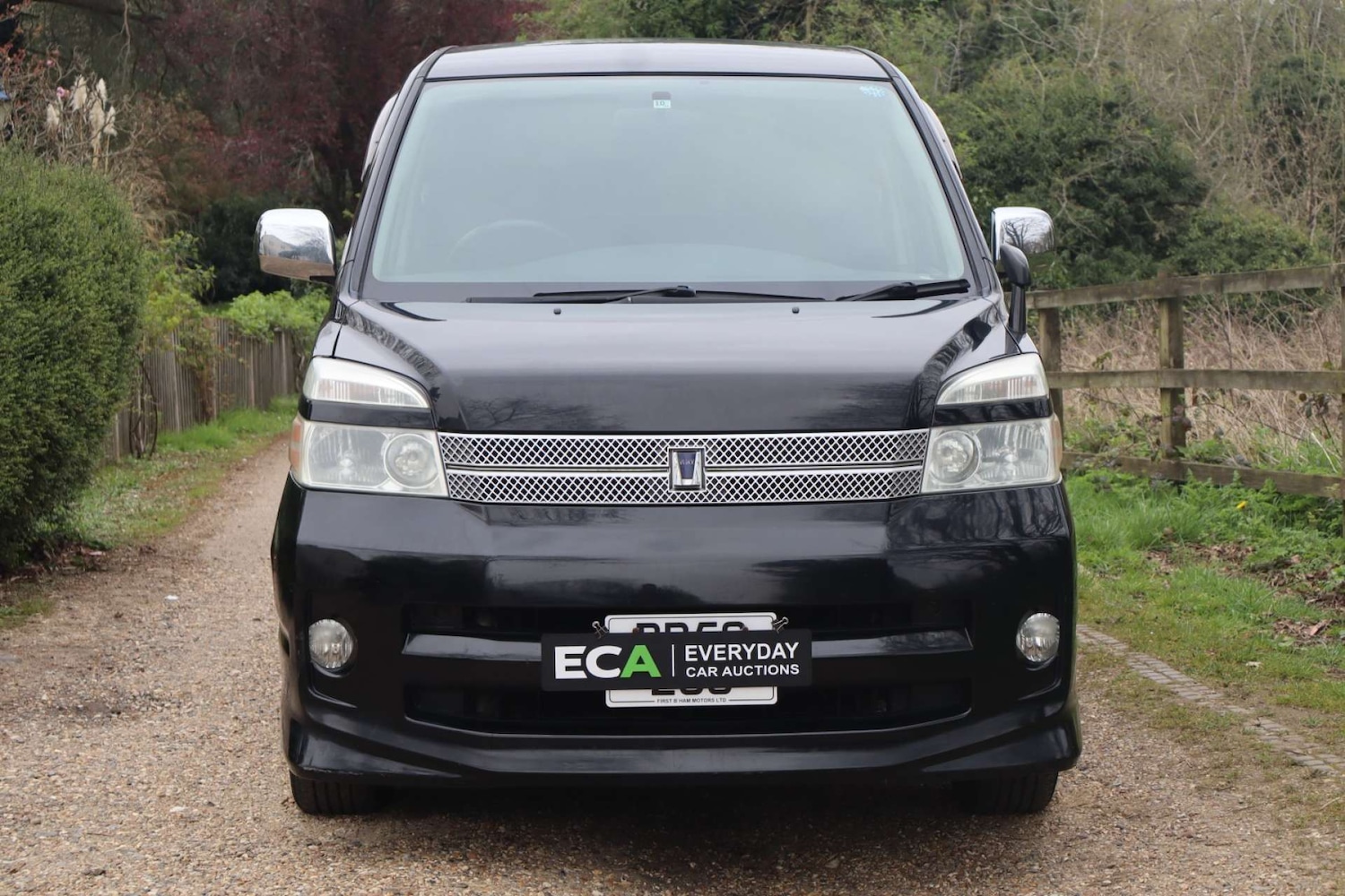 Used Toyota Voxy 2019 for sale - 78097362: Photo 2