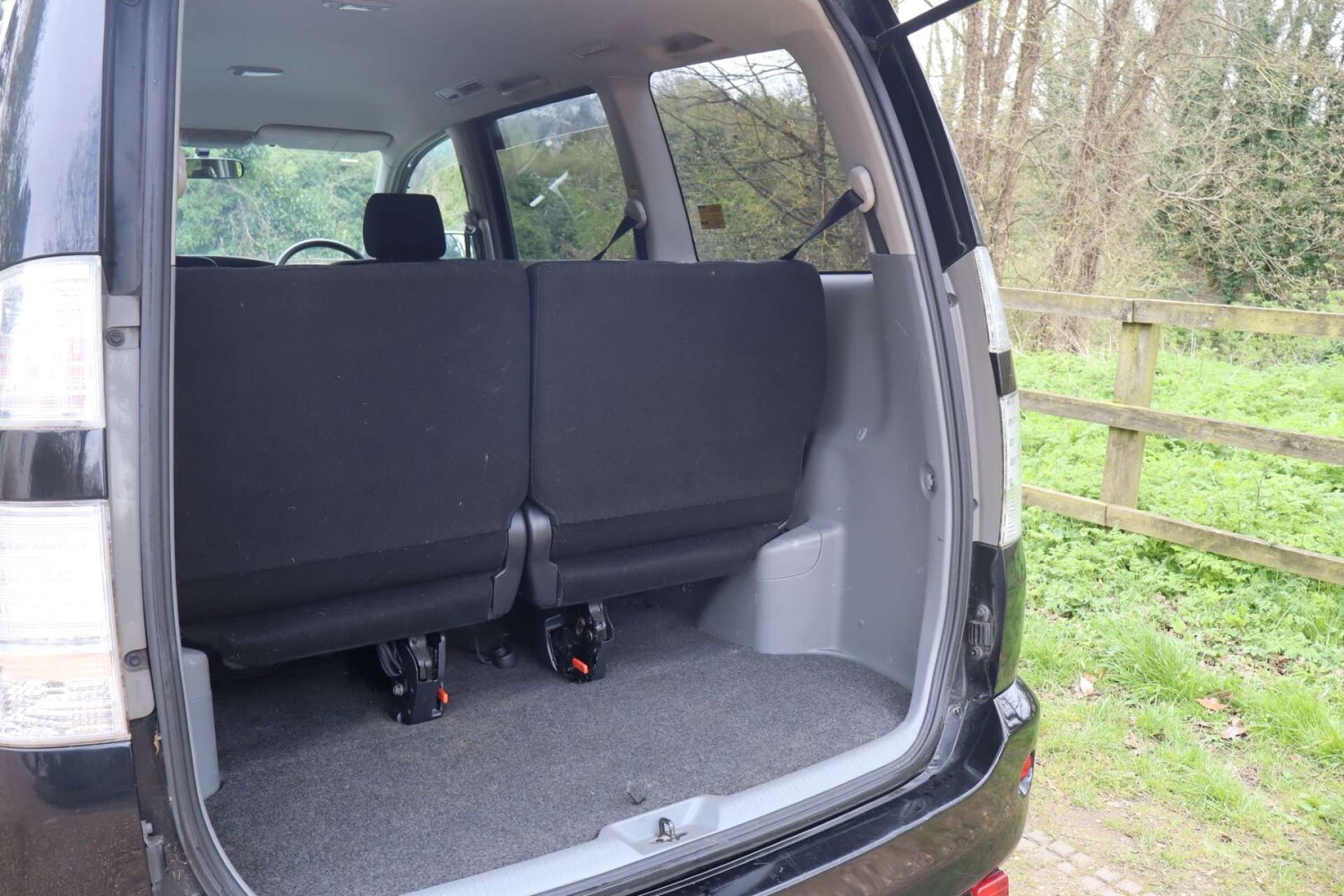 Used Toyota Voxy 2019 for sale - 78097362: Photo 40