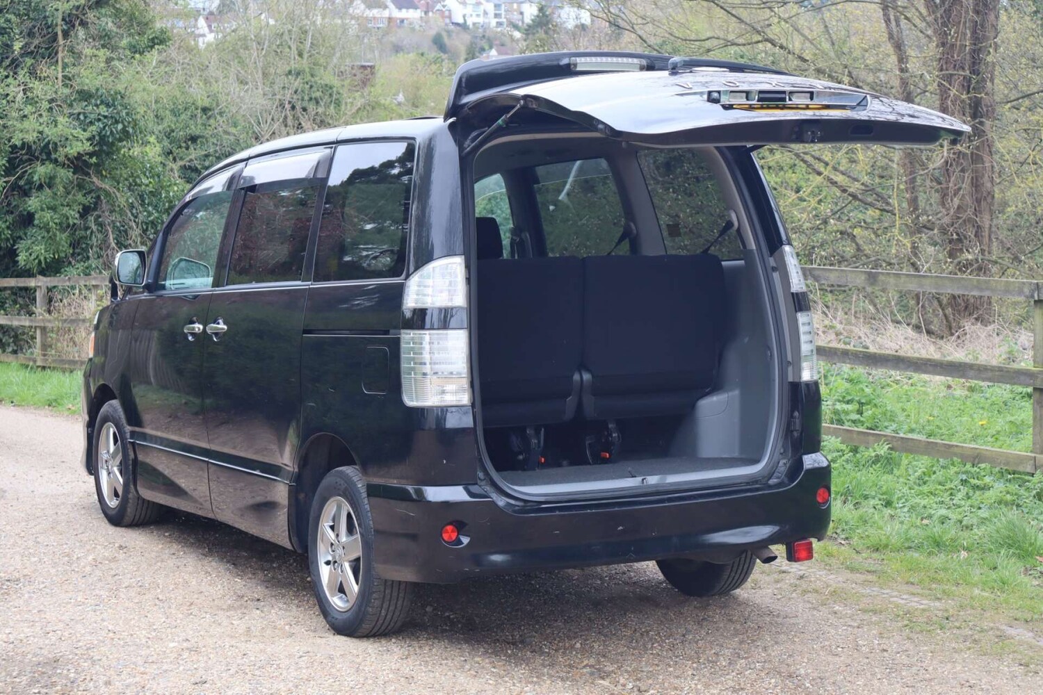 Used Toyota Voxy 2019 for sale - 78097362: Photo 42