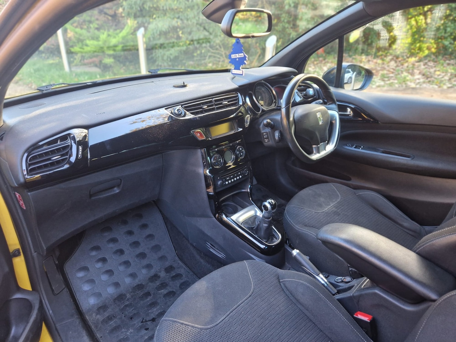 Used Citroen DS3 2011 for sale - 76363432: Photo 12
