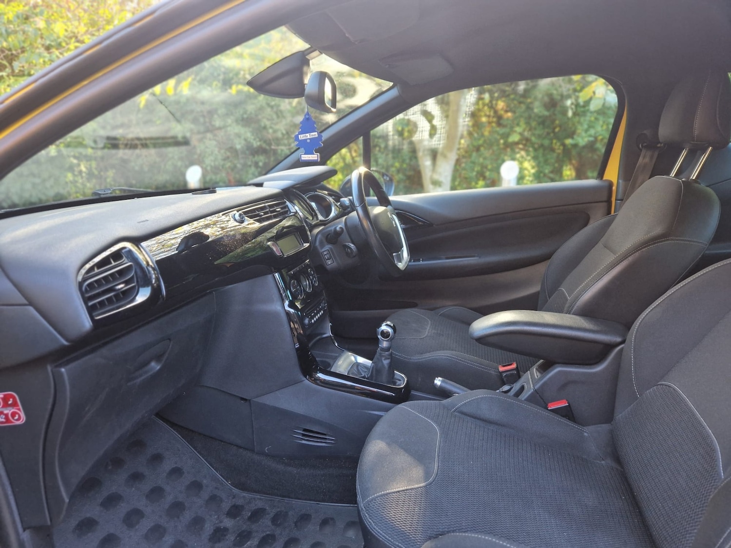 Used Citroen DS3 2011 for sale - 76363432: Photo 13