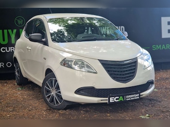 Used Chrysler Ypsilon 2014 for sale - 78806628: Photo