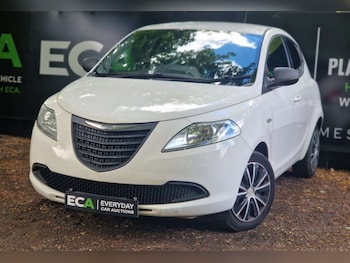 Used Chrysler Ypsilon 2014 for sale - 78806628: Photo