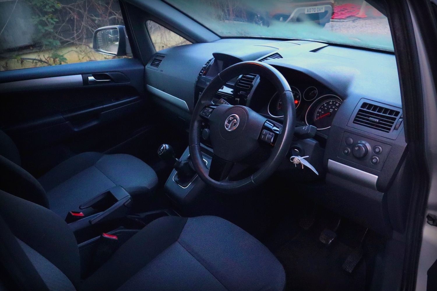 Used Vauxhall Zafira 2012 for sale - 77025575: Photo 3