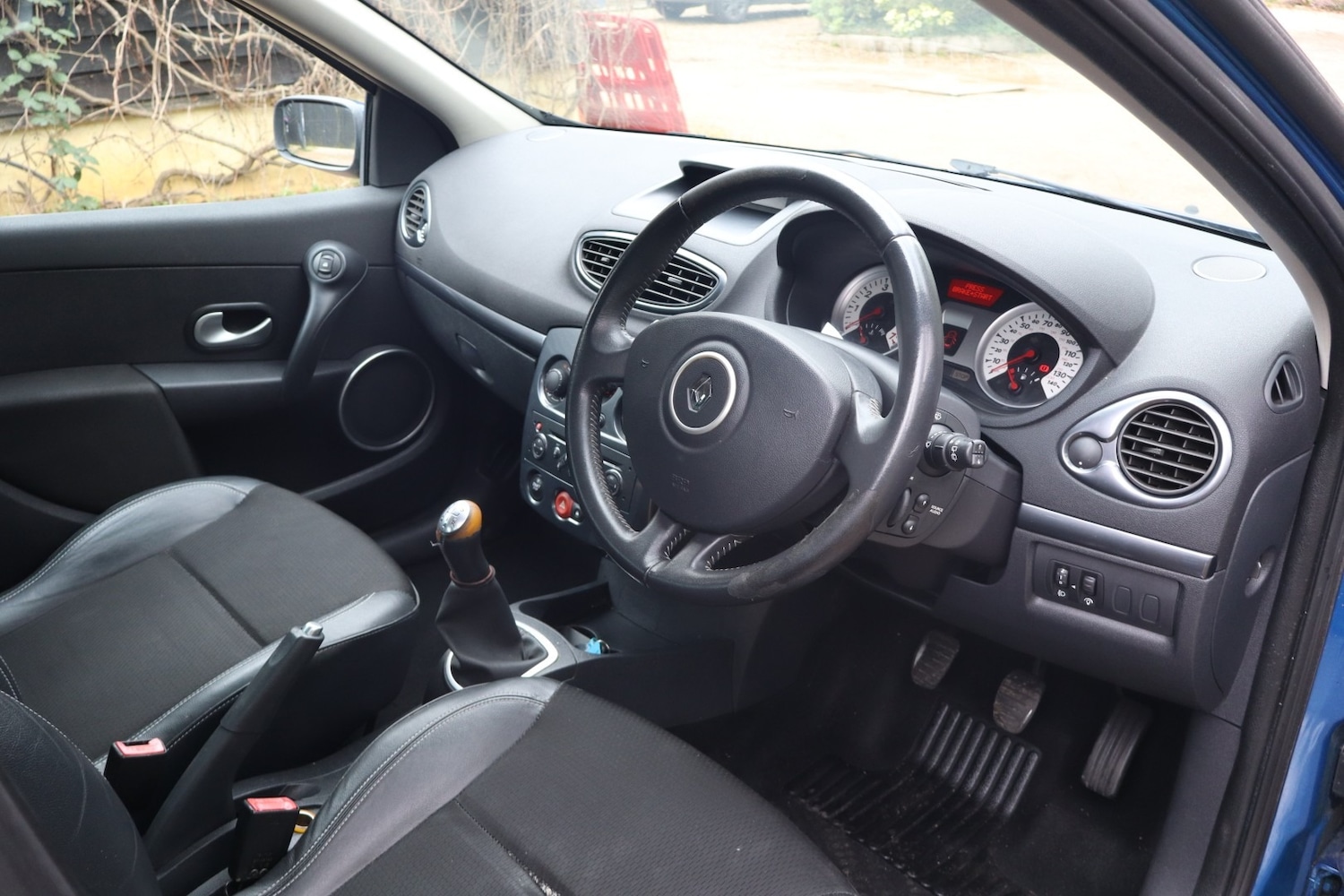 Used Renault Clio 2008 for sale - 77676459: Photo 14