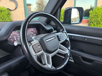 Used Land Rover Defender 110 2021 for sale - 77901551: Photo