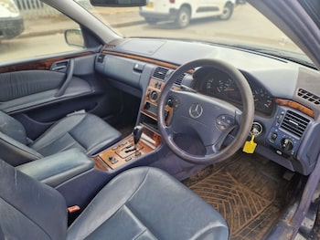 Used Mercedes-Benz C Class 2002 for sale - 78632439: Photo