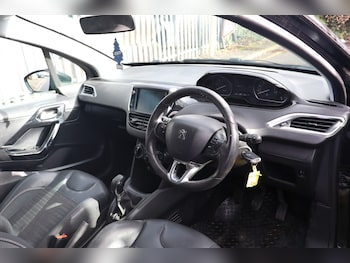 Used Peugeot 208 2018 for sale - 77528440: Photo