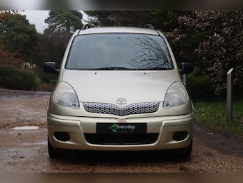 Used Toyota Yaris Verso 2005 for sale - 76807045: Photo