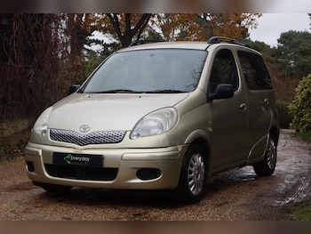 Used Toyota Yaris Verso 2005 for sale - 76807045: Photo