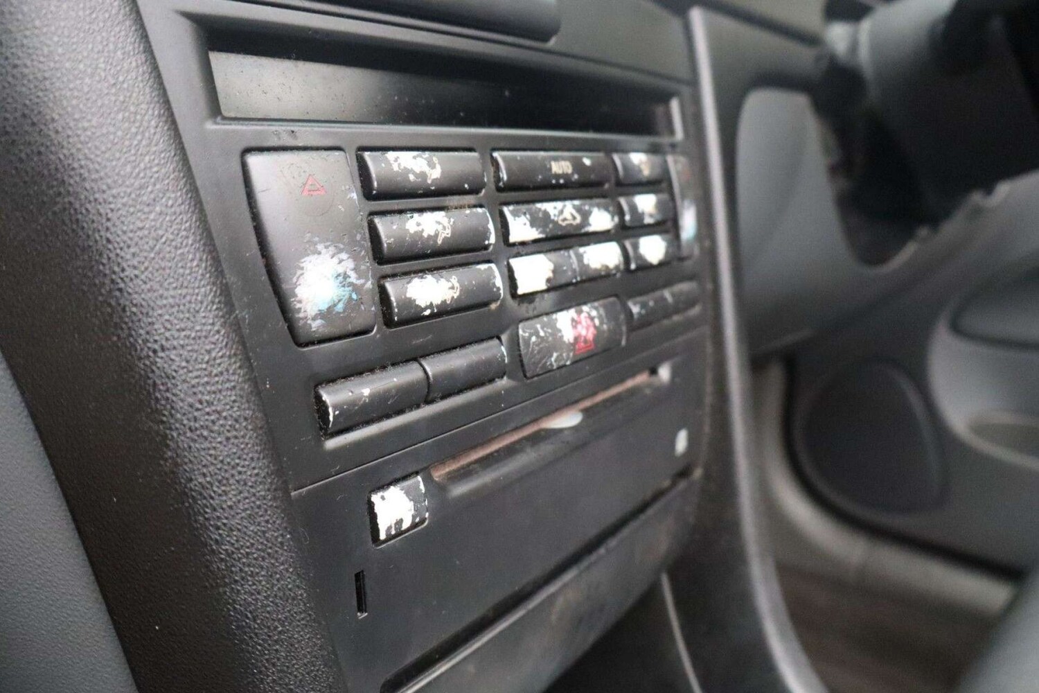 Used Saab 9-3 2004 for sale - 77919017: Photo 26