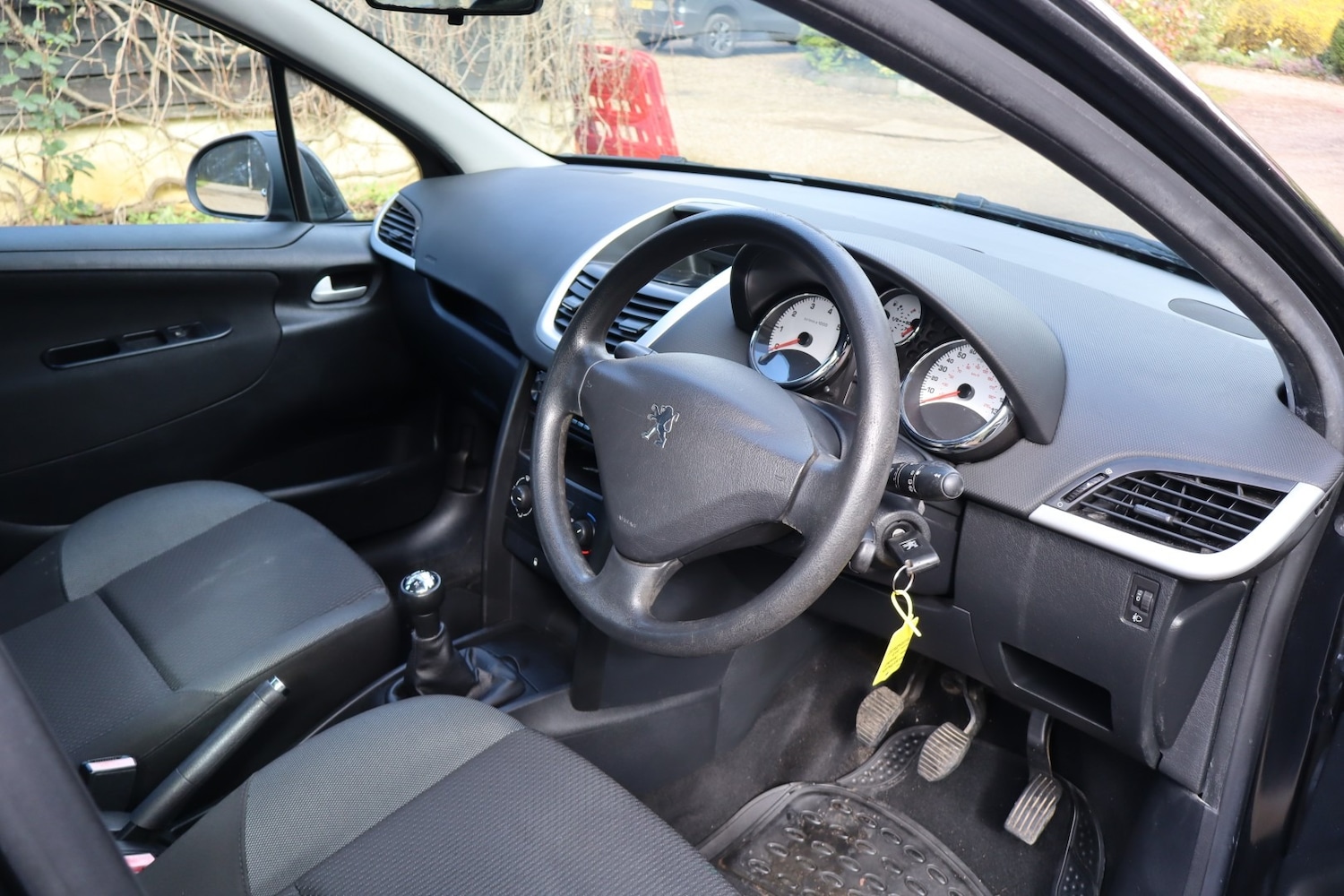 Used Peugeot 207 2009 for sale - 77814925: Photo 18