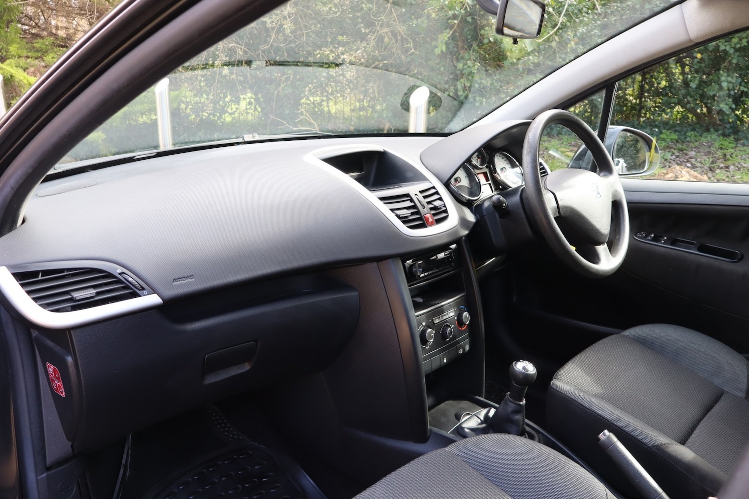 Used Peugeot 207 2009 for sale - 77814925: Photo 4