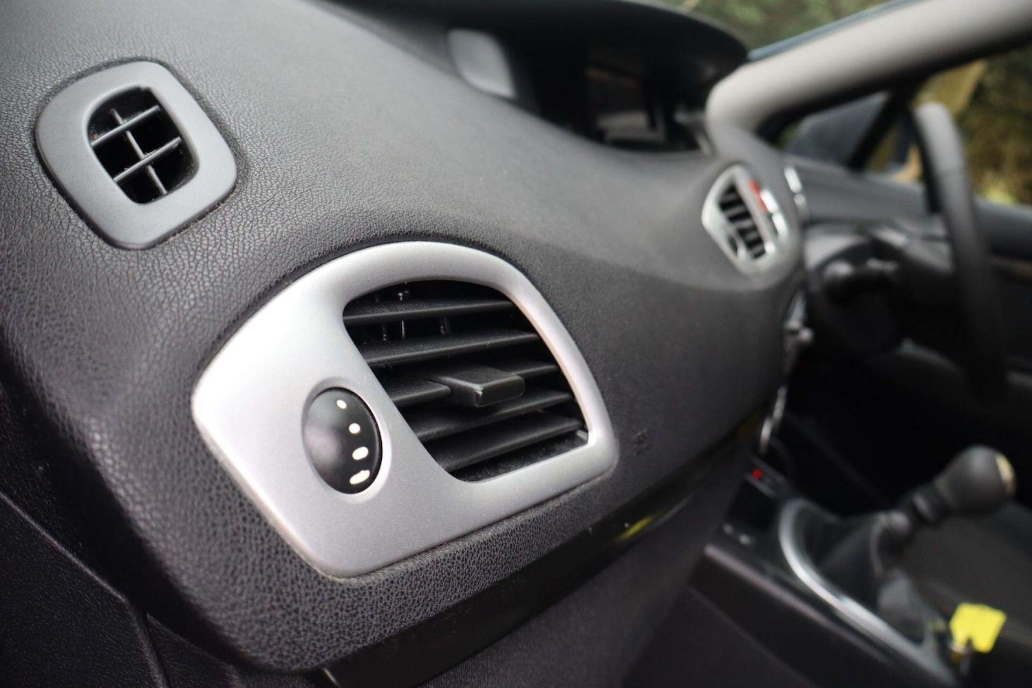 Used Renault Grand Scenic 2010 for sale - 77910118: Photo 21