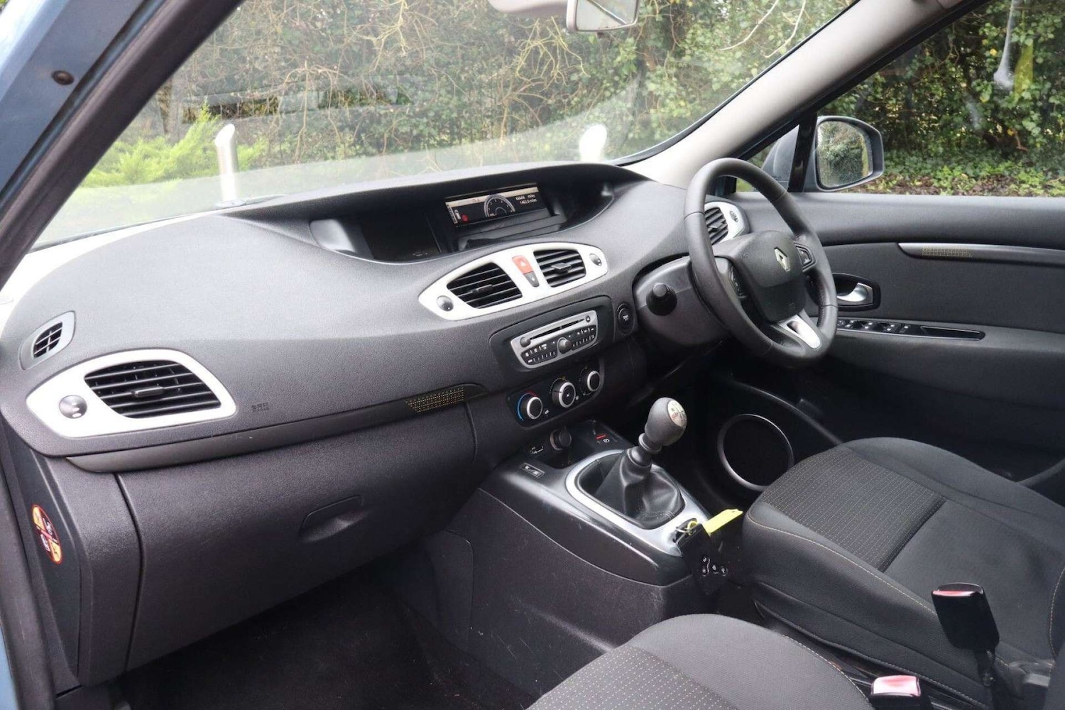 Used Renault Grand Scenic 2010 for sale - 77910118: Photo 4