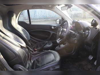 Used smart fortwo 2018 for sale - 77044777: Photo